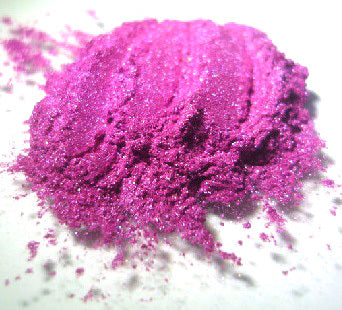 Ruby Rose Mica -